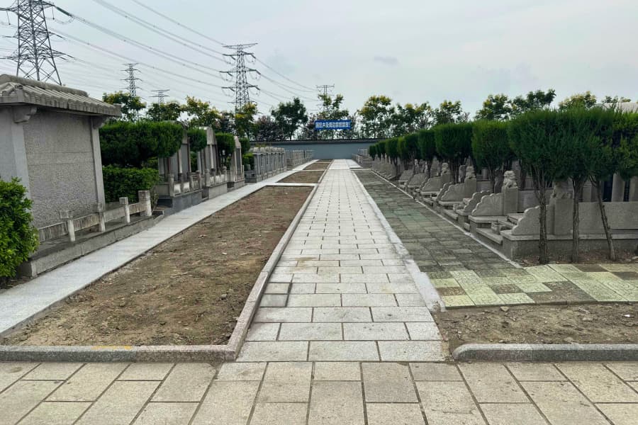 上海墓地的管理规定包括哪些内容？