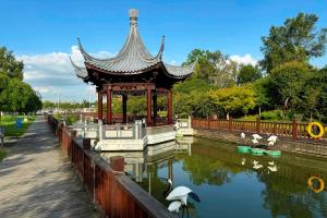园区湖景图