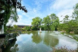 园区湖景图